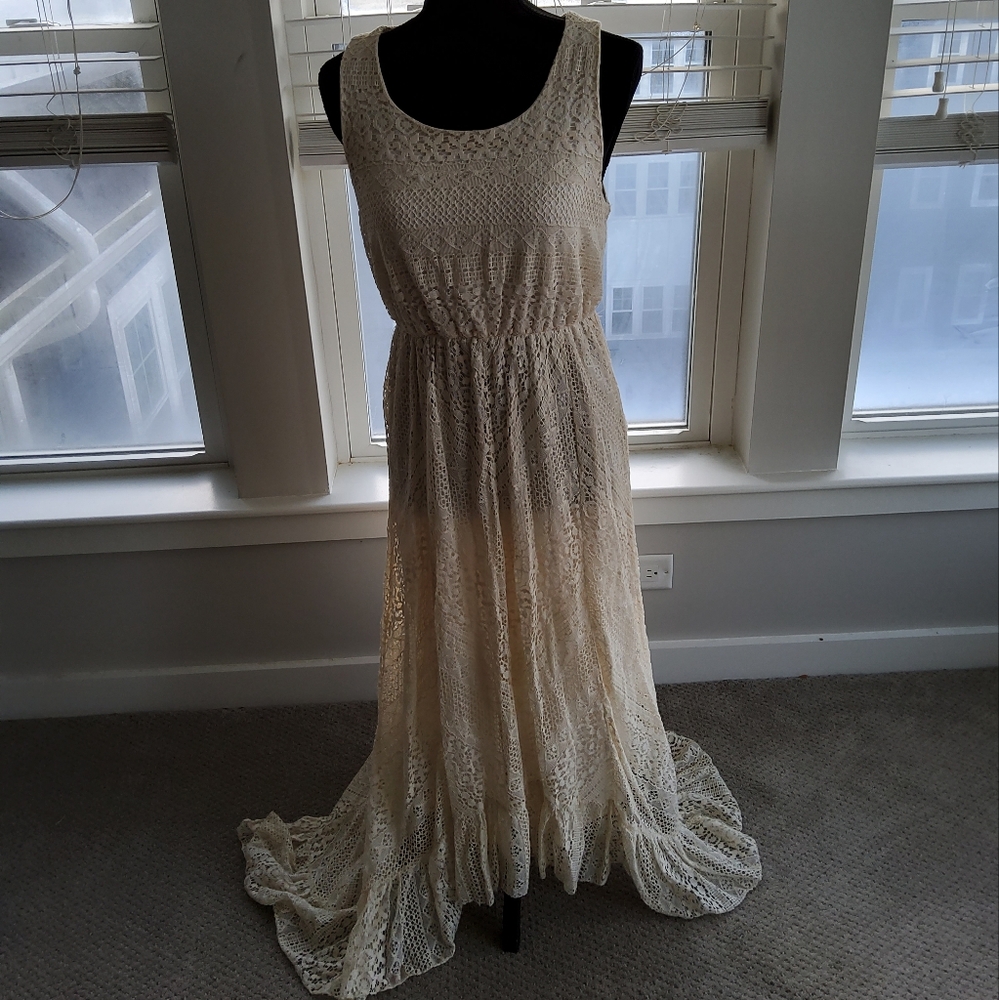 Solitaire by Ravi Khosla Crochet Hi/Lo Maxi Dress - Picture 16 of 16